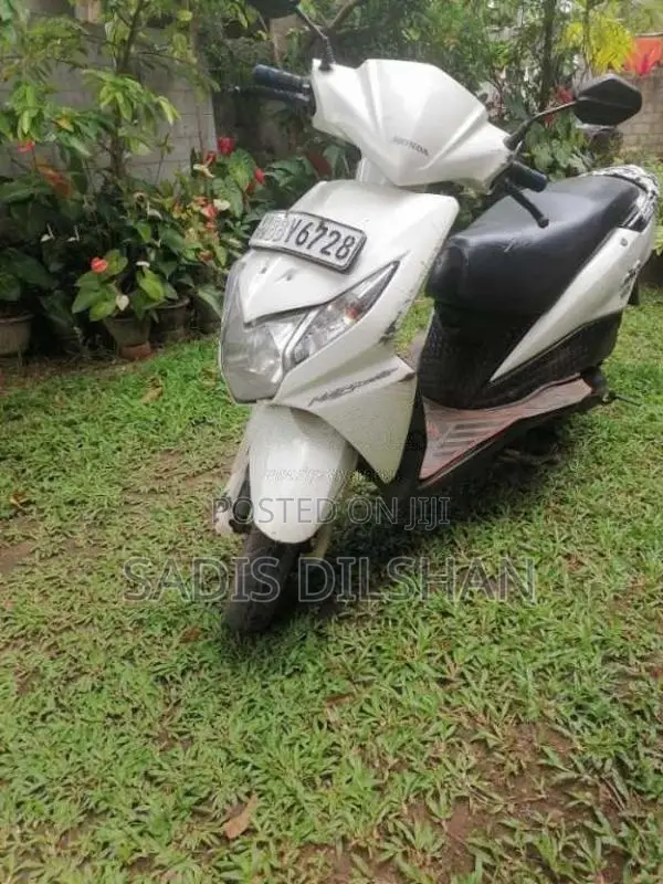 Honda Dio 2015 Motorbike (Used)