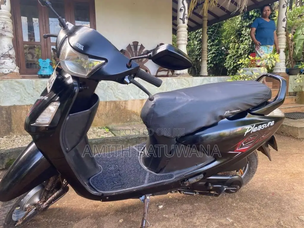 Hero Pleasure 2011 Motorbike (Used)