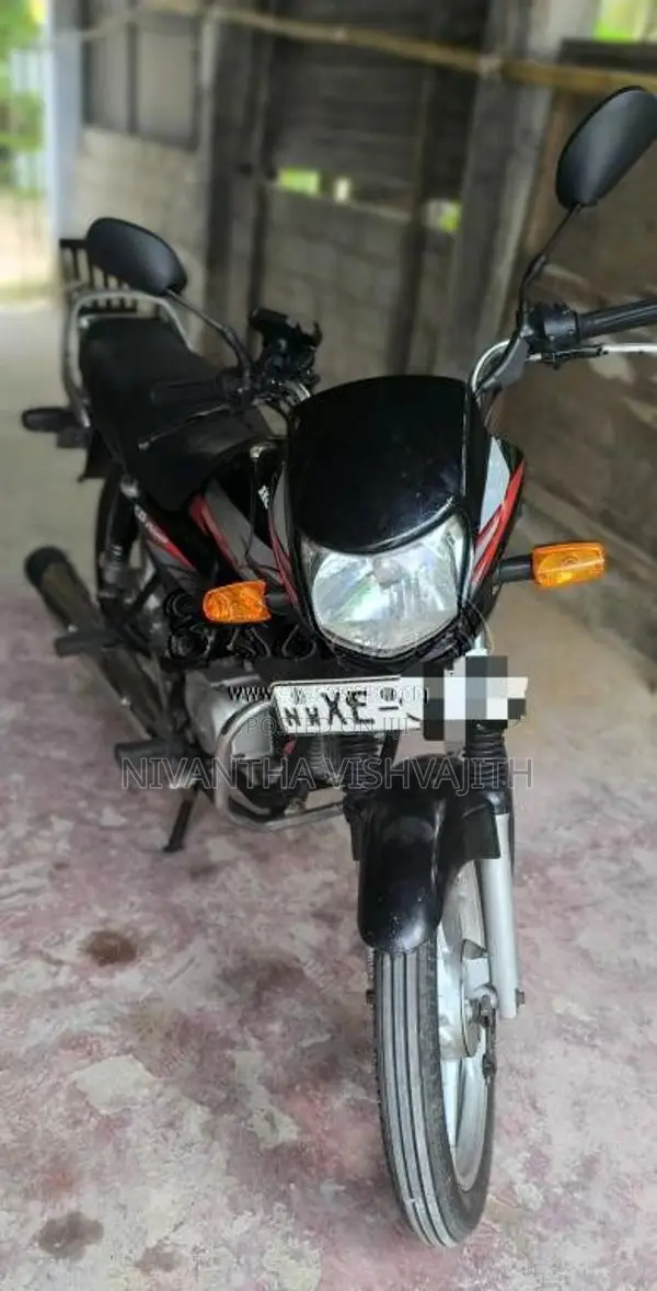 Hero-Honda CD Deluxe 2012 Motorbike (Used)