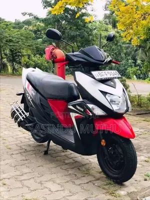 Yamaha ZR 2017 Motorbike (Used)