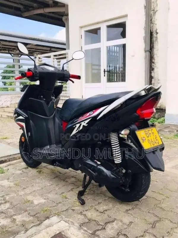 Yamaha ZR 2017 Motorbike (Used)