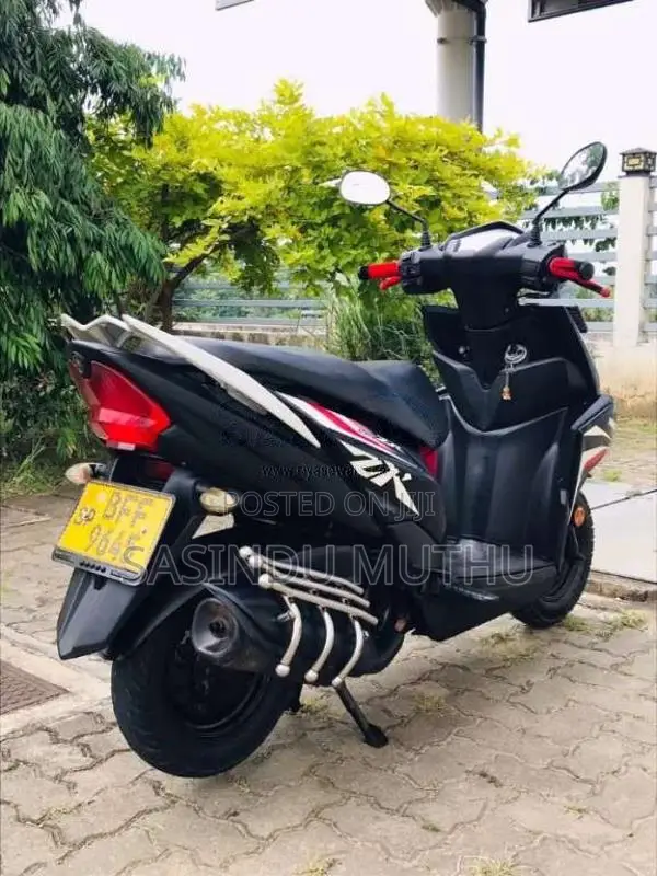Yamaha ZR 2017 Motorbike (Used)