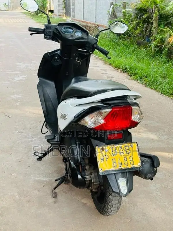 Honda Dio 2013 Motorbike (Used)