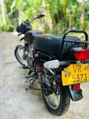 Bajaj Boxer 2010 Motorbike (Used)
