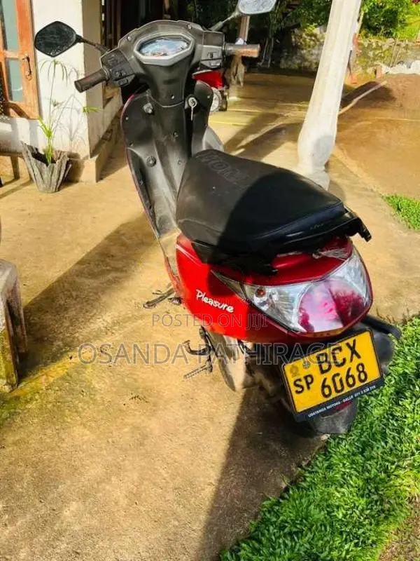 Hero Pleasure 2015 Motorbike (Used)