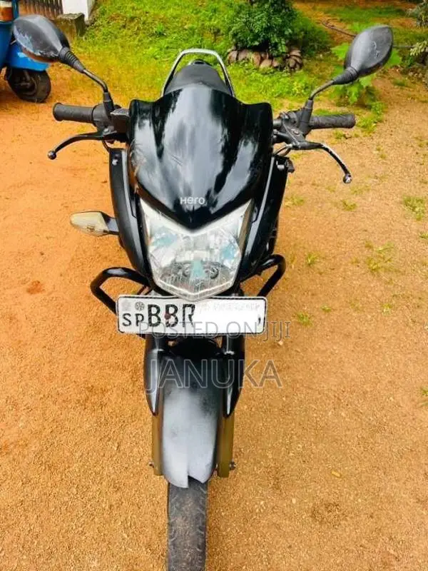 Hero Hunk 2014 Motorbike (Used)
