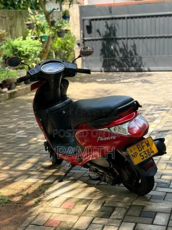 Hero Pleasure 2017 Motorbike (Used)