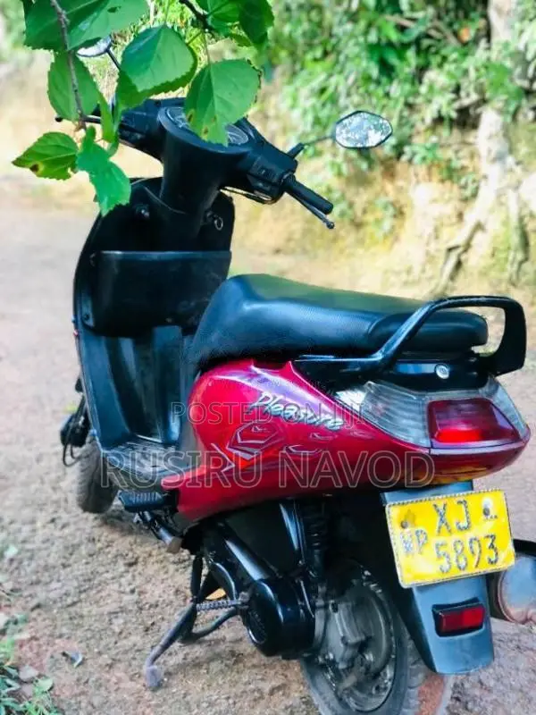 Hero Pleasure 2012 Motorbike (Used)