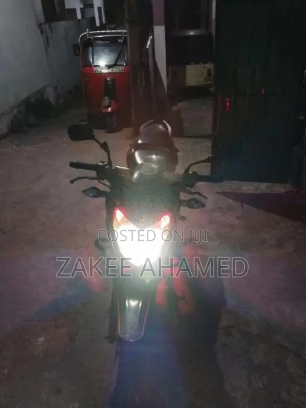 Bajaj Pulsar 135 LS 2011 Motorbike (Used)