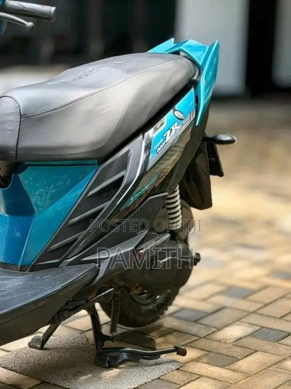 Yamaha ZR 2020 Motorbike (Used)