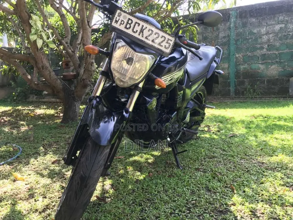 Yamaha FZ 2015 Motorbike (Used)