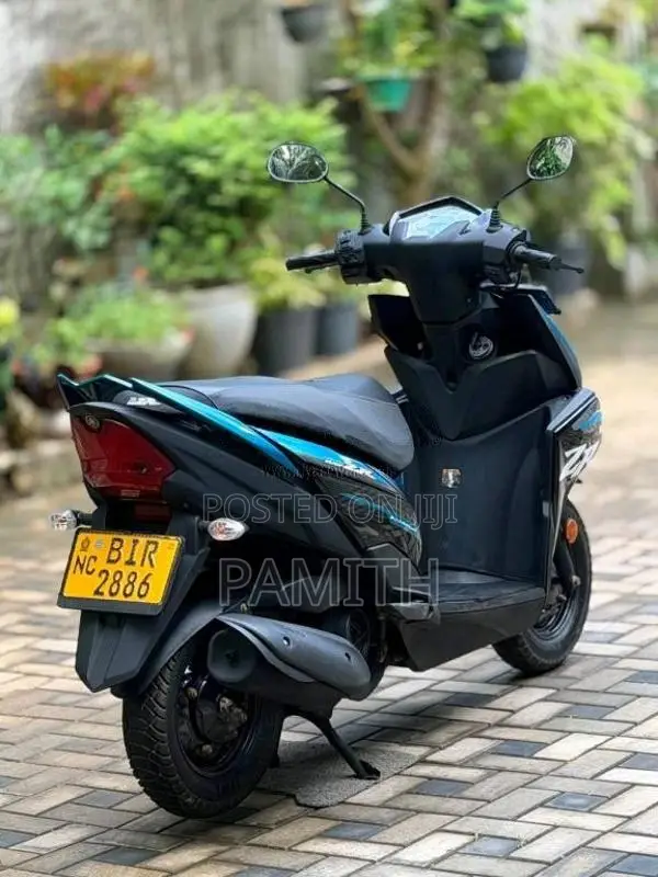 Yamaha ZR 2020 Motorbike (Used)