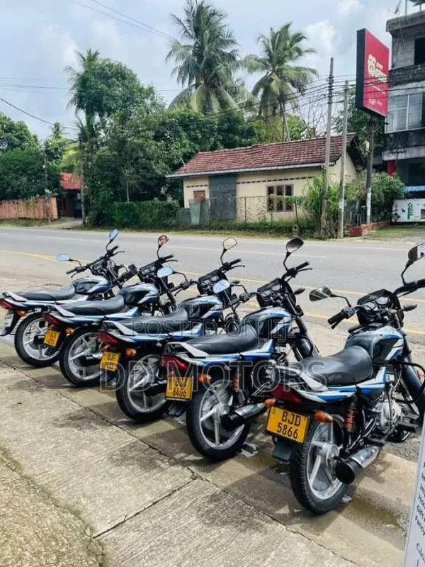 Bajaj CT-100 2023 Motorbike (Used)