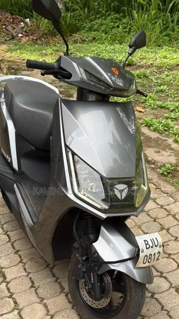 Yadea T5 2025 Motorbike (Used)