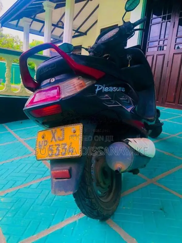 Hero Pleasure 2012 Motorbike (Used)