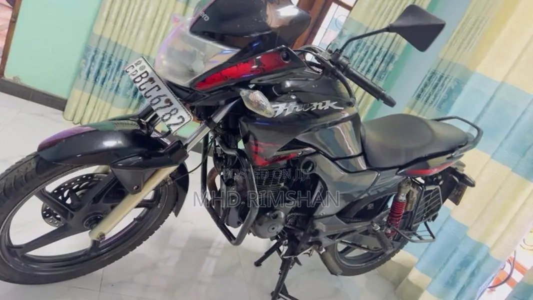 Hero Hunk 2015 Motorbike (Used)