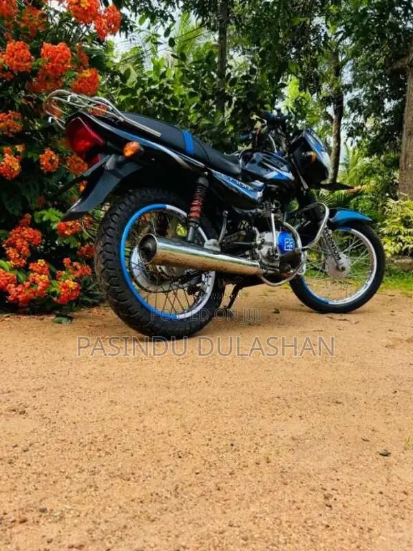Bajaj CT-100 2016 Motorbike (Used)