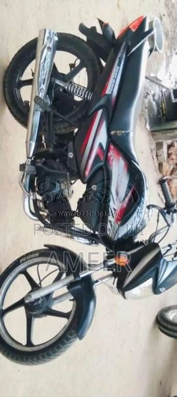 Hero-Honda Honda 2009 Motorbike (Used)