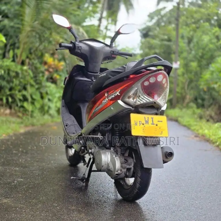TVS Scooty Streak 2011 Motorbike (Used)