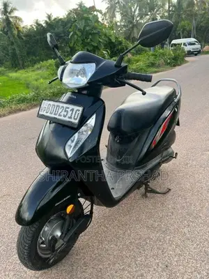 Hero-Honda Activa 2015 Motorbike (Used)