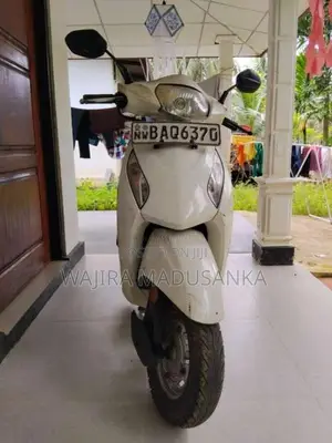 Honda Activa 2013 Motorbike (Used)