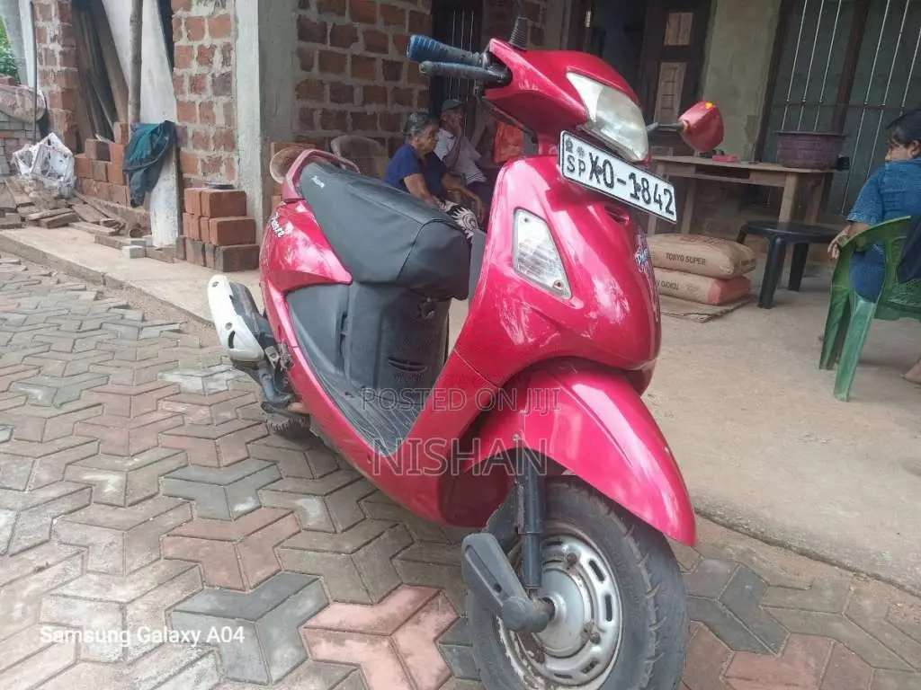 Hero Pleasure 2012 Motorbike (Used)