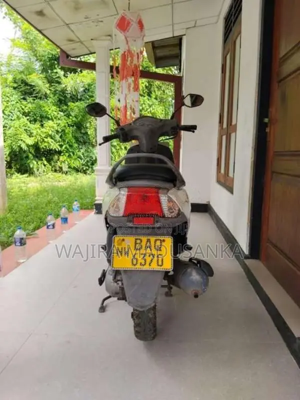 Honda Activa 2013 Motorbike (Used)