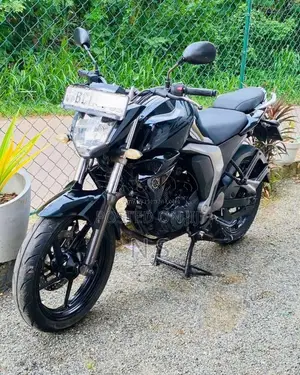 Yamaha FZ 2015 Motorbike (Used)