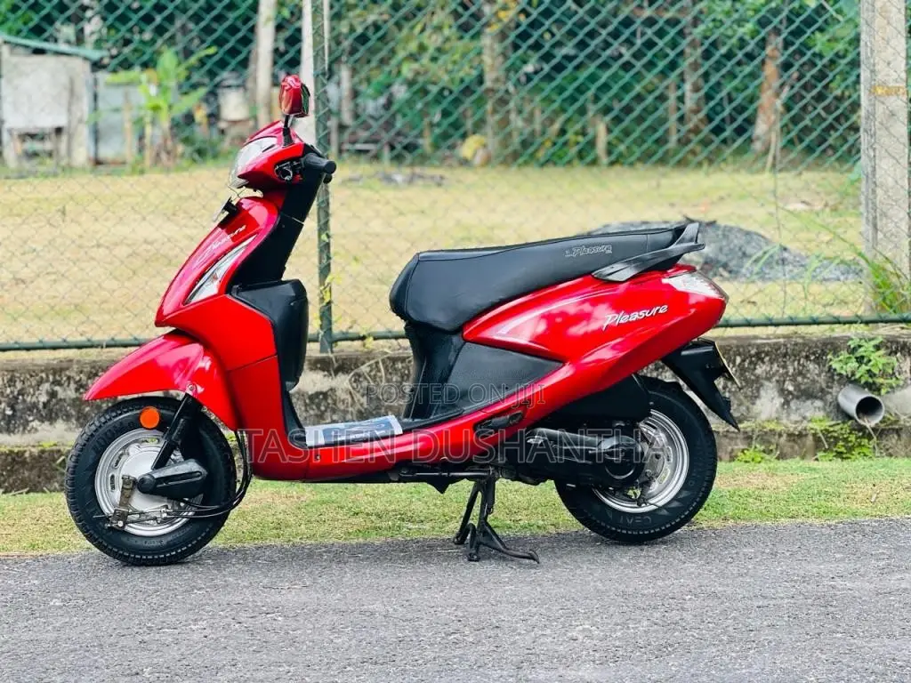 Hero Pleasure 2015 Motorbike (Used)
