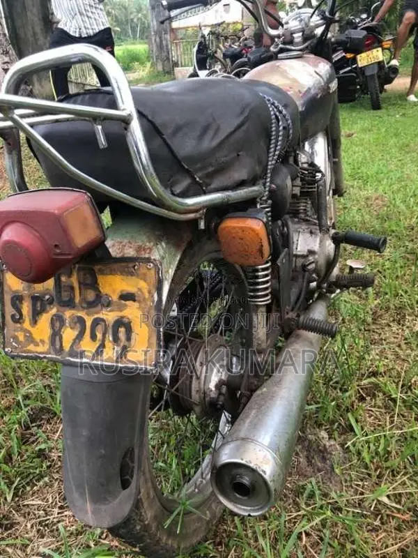 Honda Cg125 2002 Motorbike (Used)