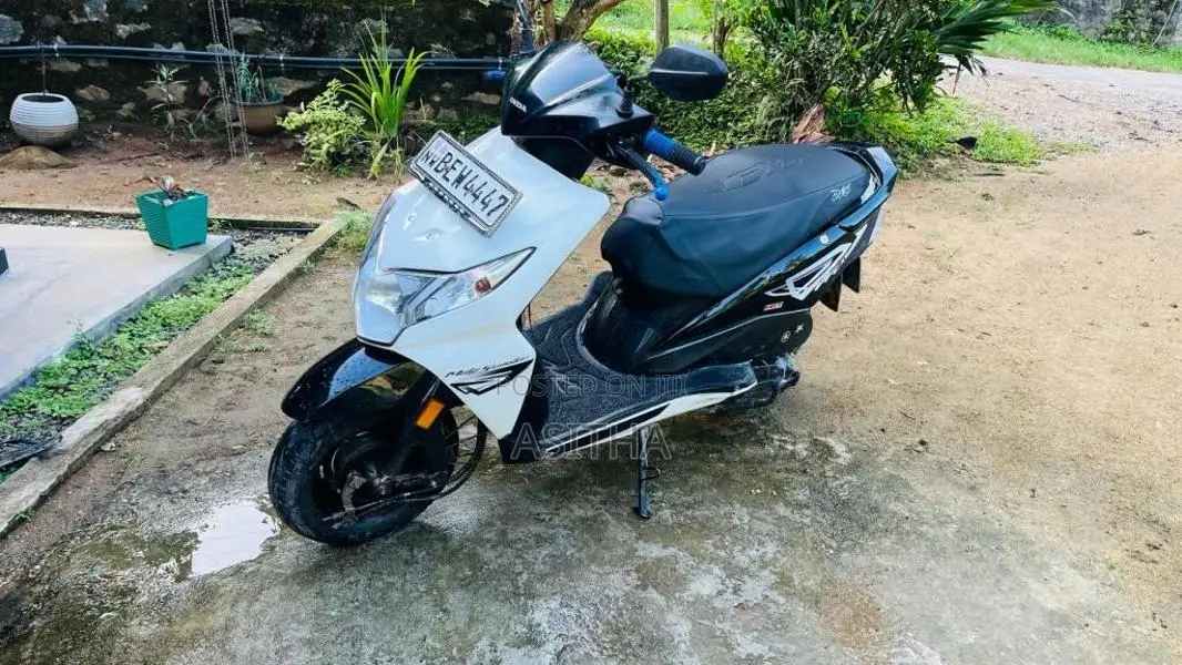 Honda Dio 2017 Motorbike (Used)