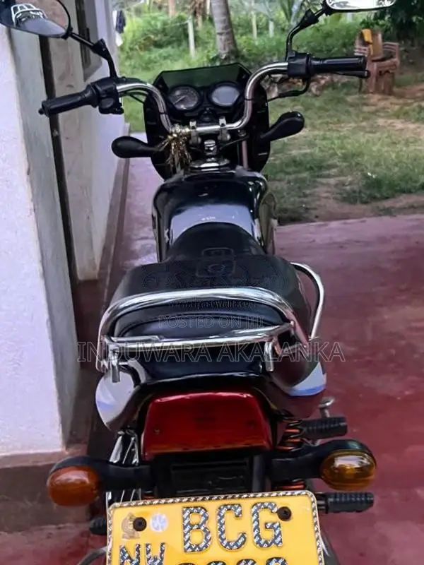 Bajaj CT-100 2015 Motorbike (Used)