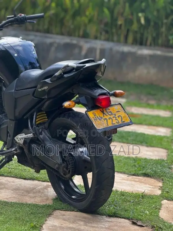 Yamaha FZ 2011 Motorbike (Used)