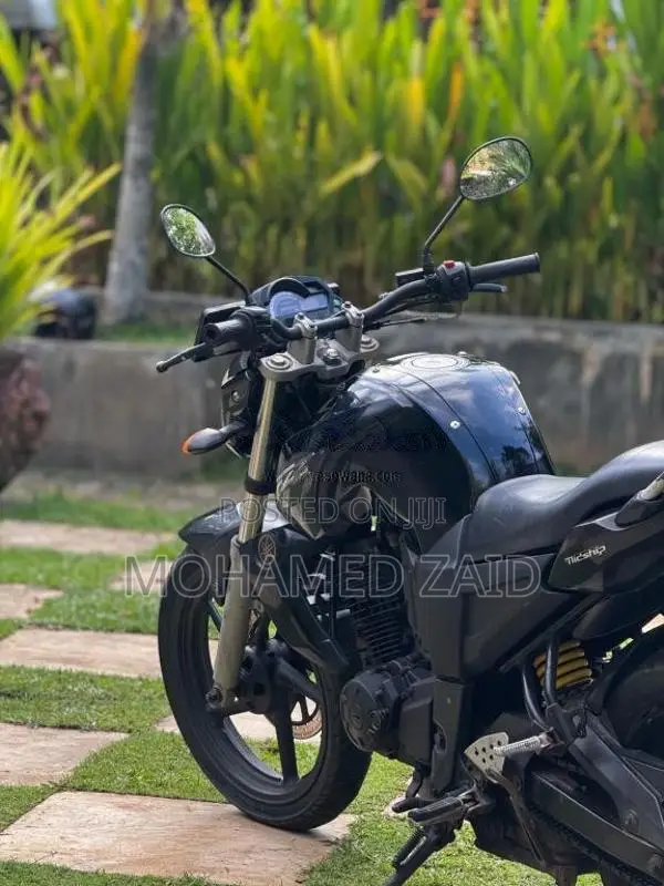 Yamaha FZ 2011 Motorbike (Used)