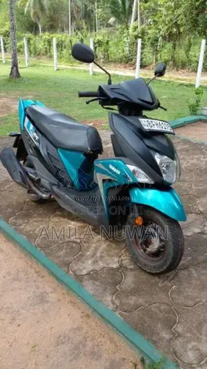 Yamaha Zr 2017 Motorbike (Used)