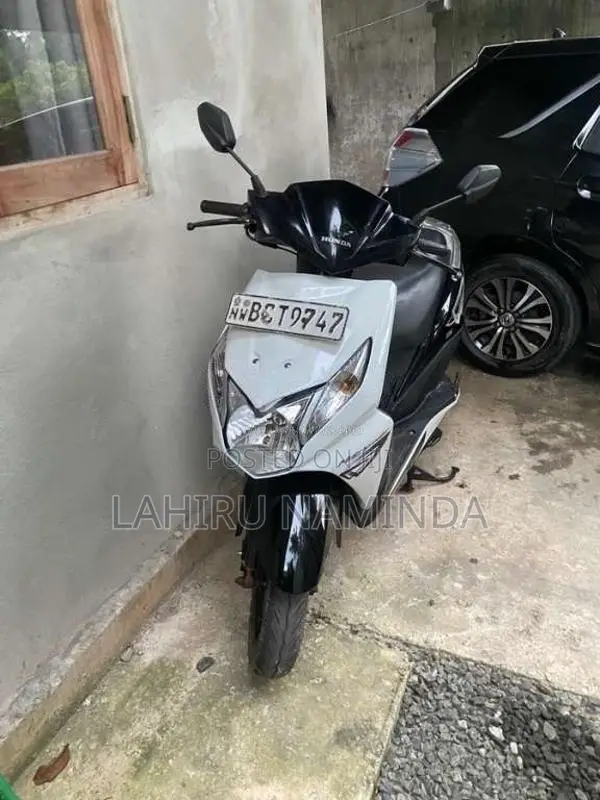 Honda Dio 2015 Motorbike (Used)