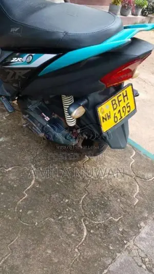 Yamaha Zr 2017 Motorbike (Used)