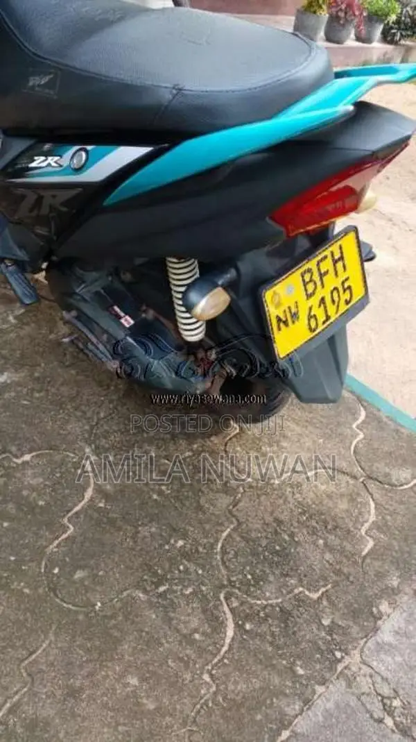 Yamaha Zr 2017 Motorbike (Used)