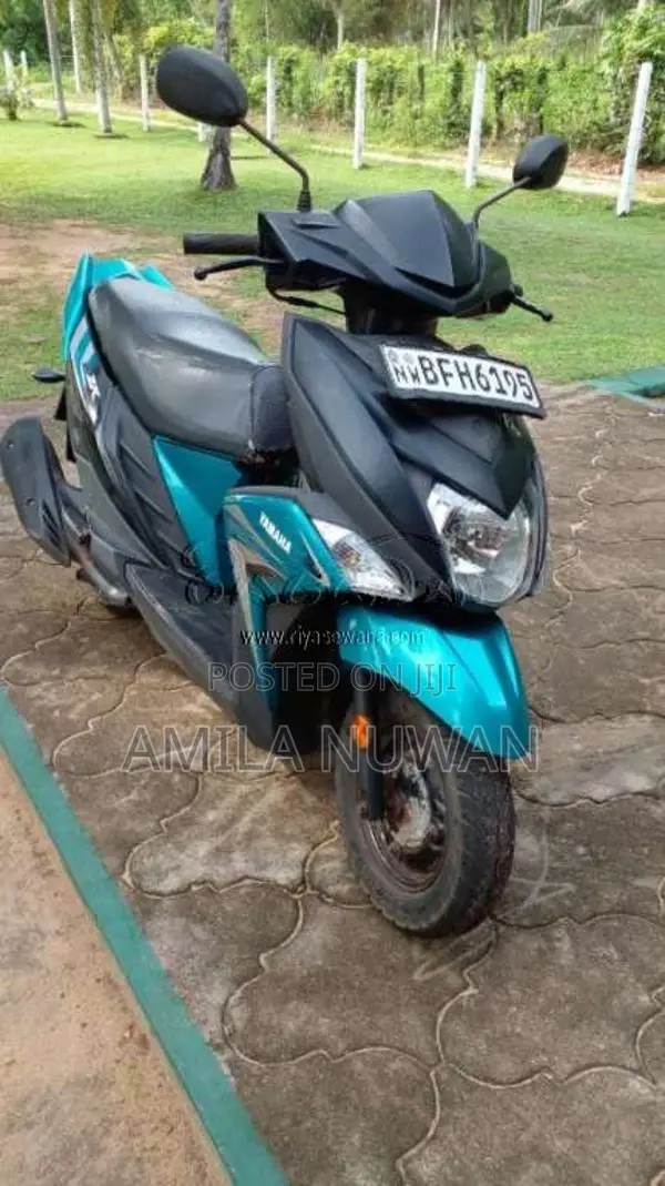Yamaha Zr 2017 Motorbike (Used)