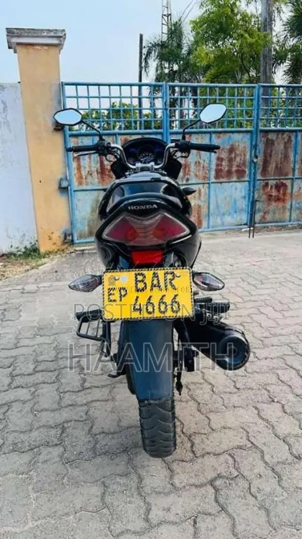 Honda Unicorn 2013 Motorbike (Used)