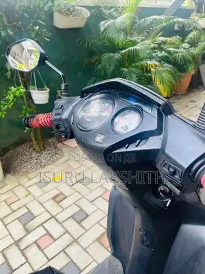 Honda Dio 2013 Motorbike (Used)