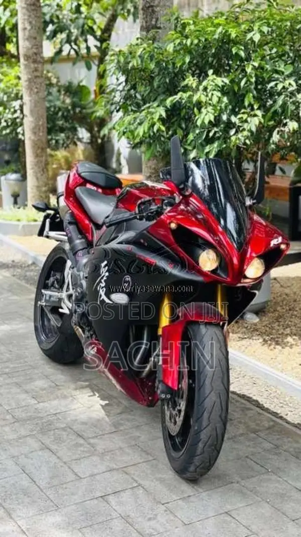 Yamaha R1 2011 Motorbike (Used)
