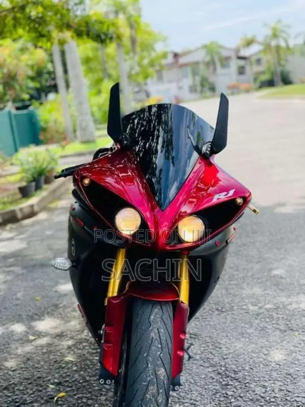 Yamaha R1 2011 Motorbike (Used)
