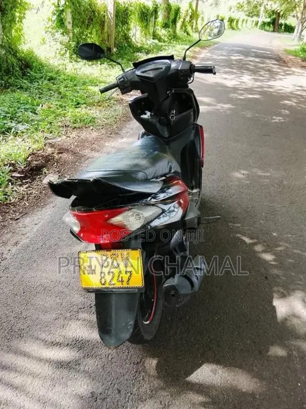 Yamaha 1.65 2015 Motorbike (Used)
