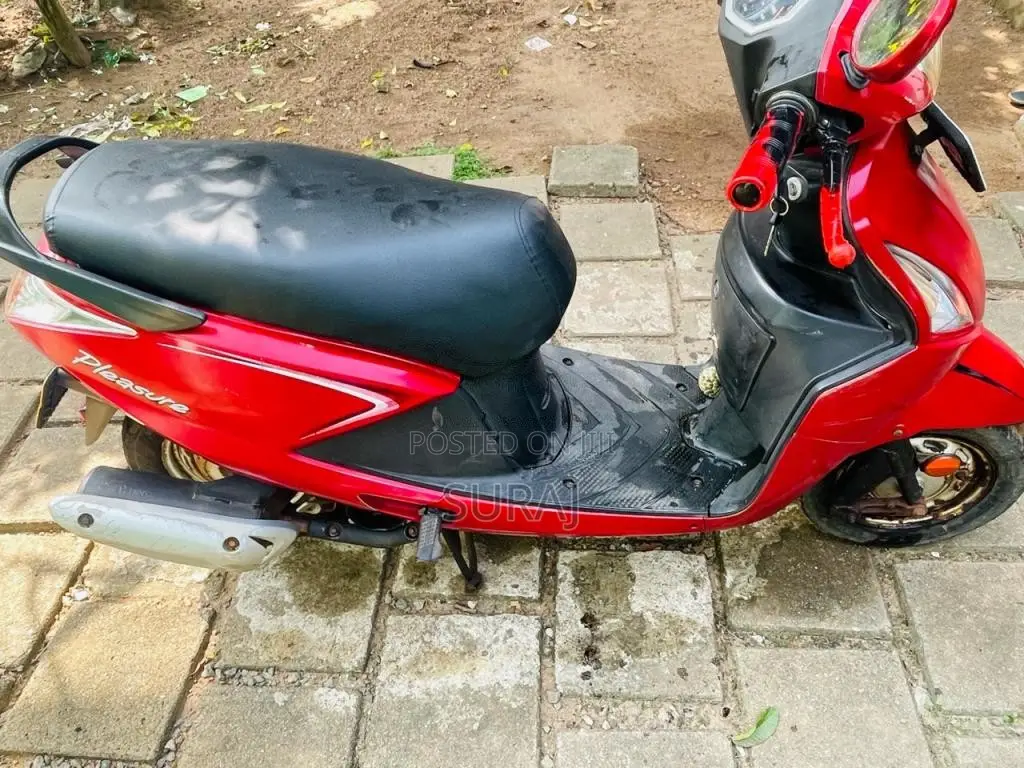 Hero Pleasure 2015 Motorbike (Used)