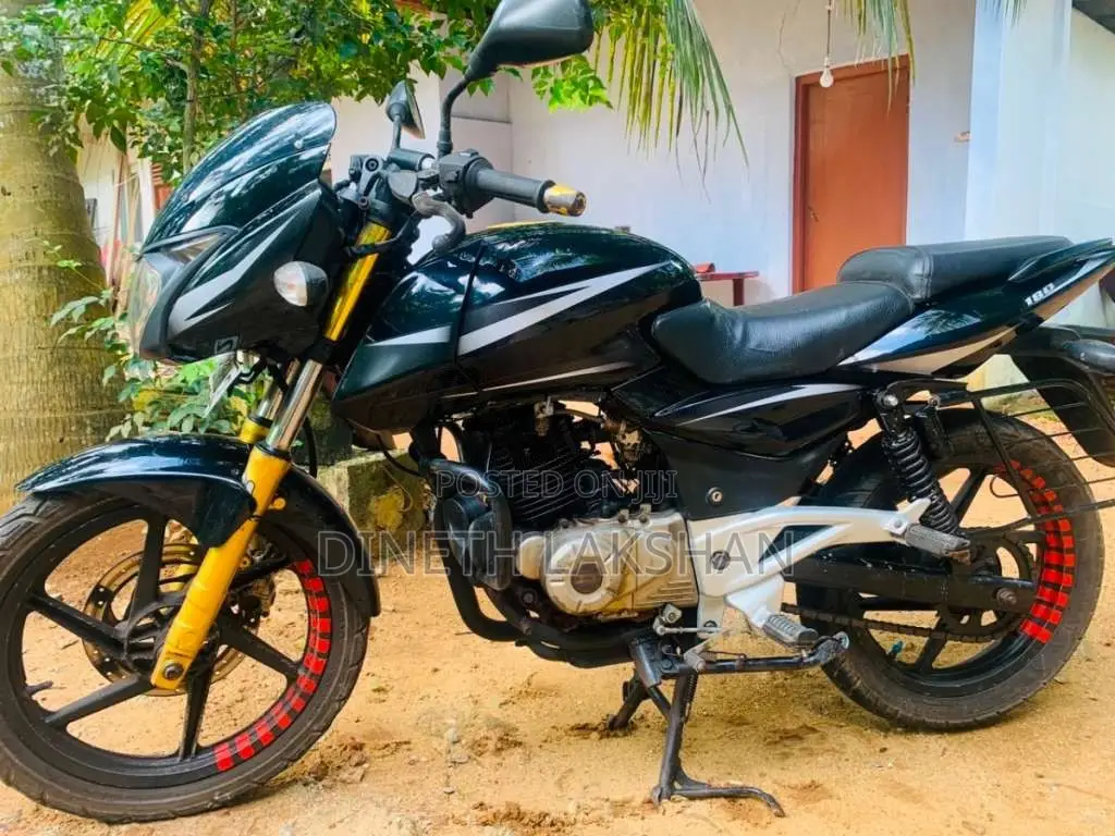 Bajaj Pulsar 180 2015 Motorbike (Used)