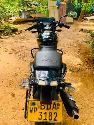Bajaj Pulsar 180 2015 Motorbike (Used)