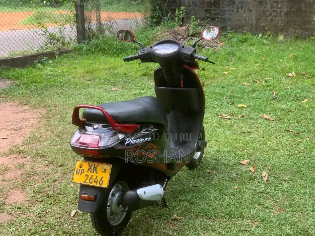 Hero Pleasure 2012 Motorbike (Used)