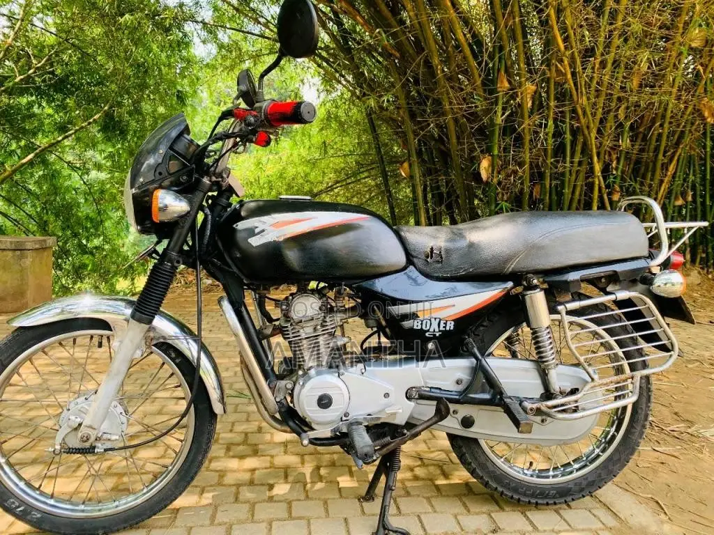 Bajaj Boxer 2004 Motorbike (Used)