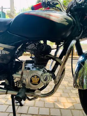 Bajaj Boxer 2004 Motorbike (Used)